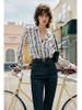 Benutzerdefinierte trendige gedruckte Bluse für Frauen mit 100% Mulberry -Seide aus der Kleidungsfabrik
