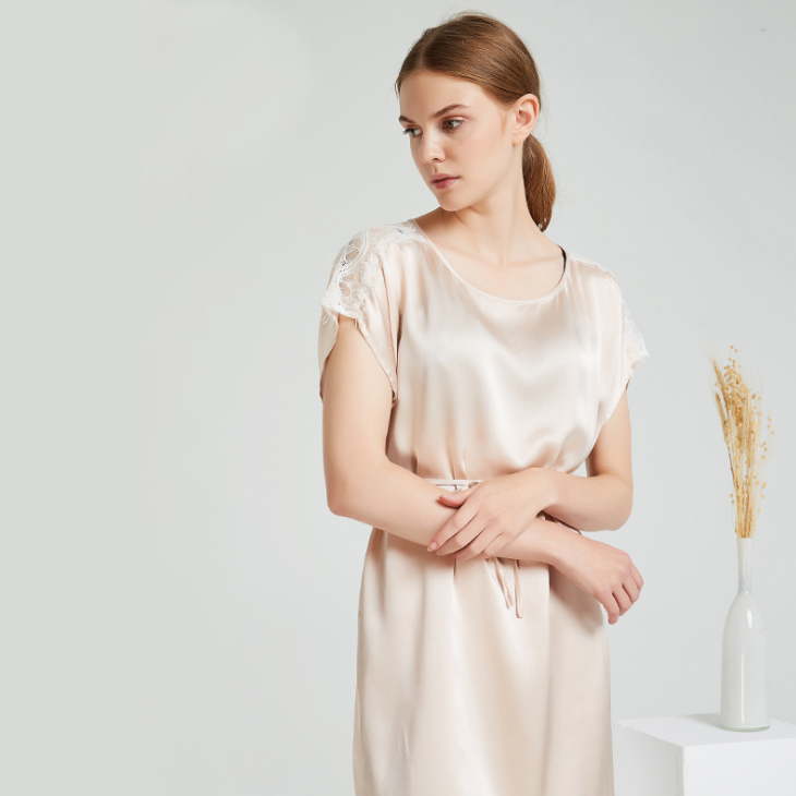 Custom Logo Pure Pink Silk Slip Gown Kleid im Sommer für Frauen mit kleinem MOQ